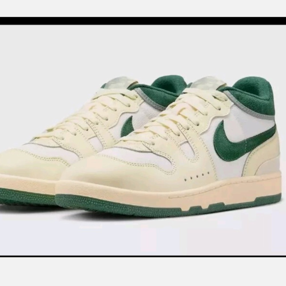 Brand New! Mac Attack x Nike Sneaker in Coconut & Fir color; Men’s 8.5